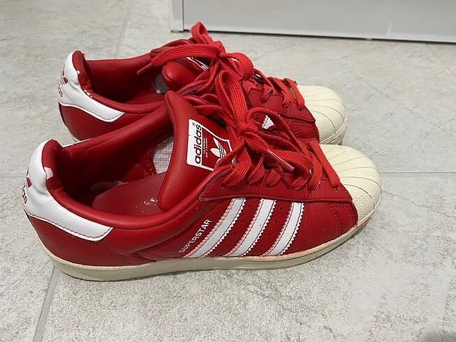 Adidas Kırmızı adidas süperstep spor ayakkabı