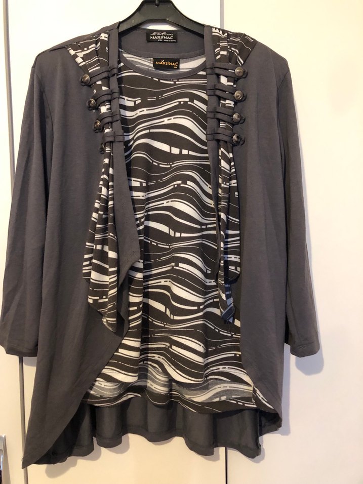 Gri Desenli Pilili Kolsuz Bluz ikili - Görsel 2