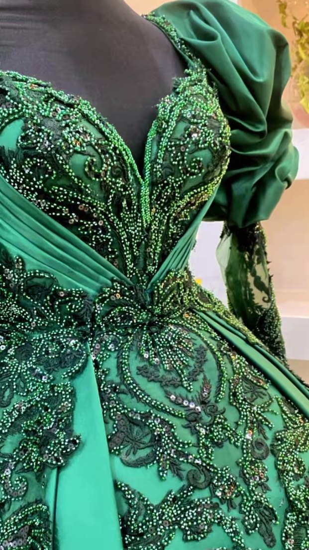 Uzun Kollu V Yaka Nakışlı Nişan Elbisesi - Görsel 2