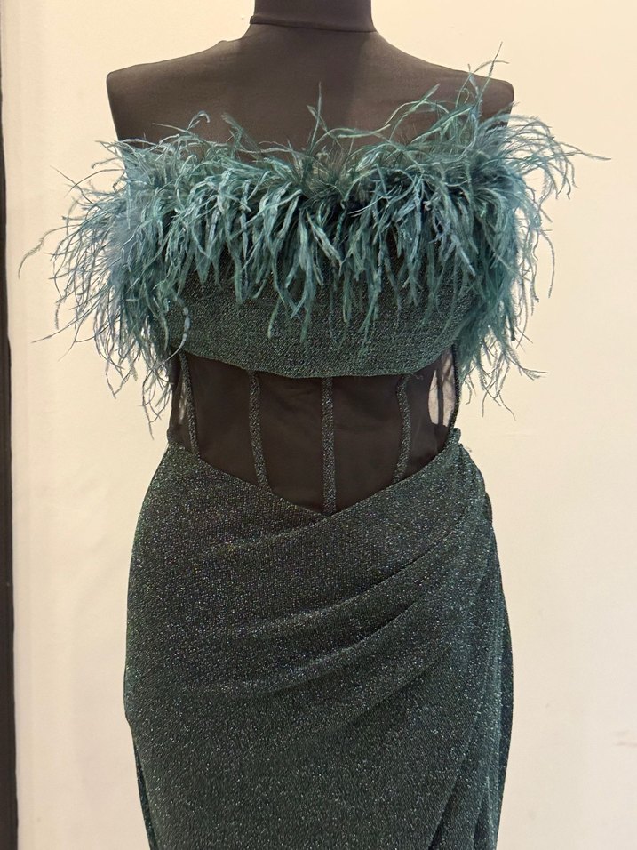 Koyu Yeşil Kürklü Uzun Abiye Elbise - Görsel 3