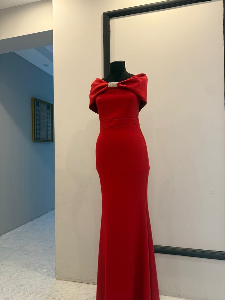 Kırmızı Uzun Drapeli Kadın Abiye Elbise - Görsel 2
