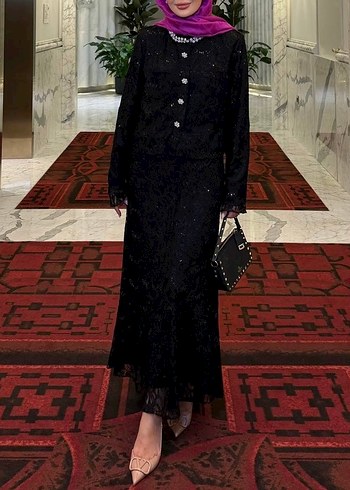 Uzun Siyah İşlemeli Kadın Kaban - Görsel 3