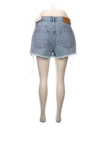 42 Beden Pull and Bear Jean / Kot Şort %70 İndirimli.