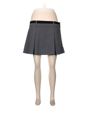 Bershka Mini Şort %70 İndirimli.