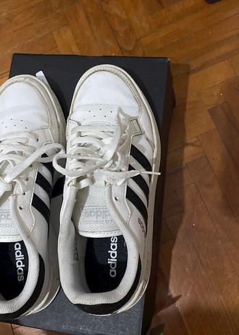 38 Beden Adidas Beyaz Spor Ayakkabı