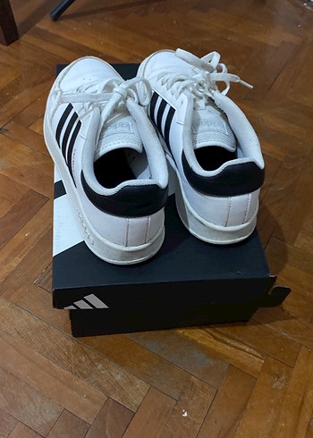 Adidas Beyaz Spor Ayakkabı