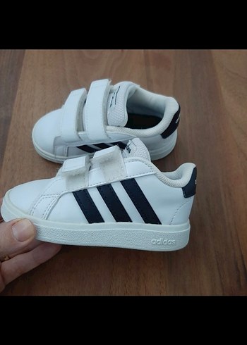 Erkek Çocuk Beyaz Adidas Spor Ayakkabı