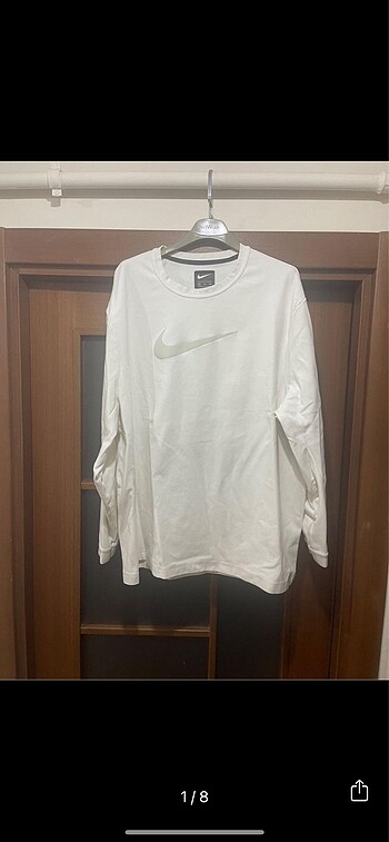 Nike sweetshirt