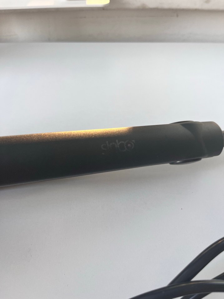 Siyah Saç Düzleştirici - Görsel 4