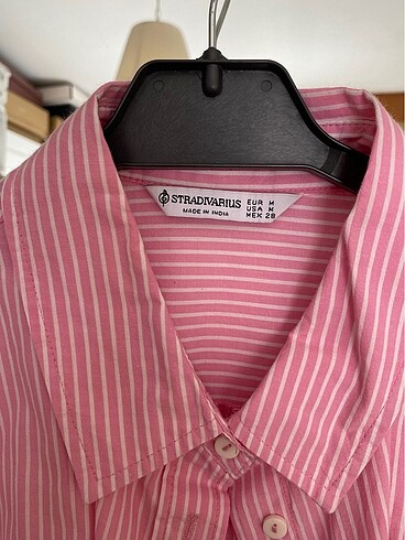 m Beden Stradivarius cizgili crop gömlek