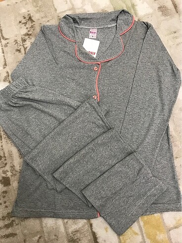 Bayan pijama takımı