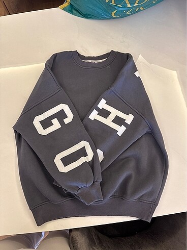 MCLLCTN Sweatshirt