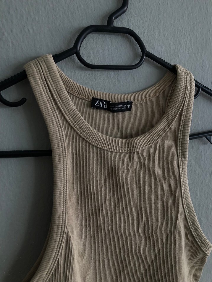 Zara Bej Yüksek Yakalı Kolsuz Kadın Atlet - Görsel 4