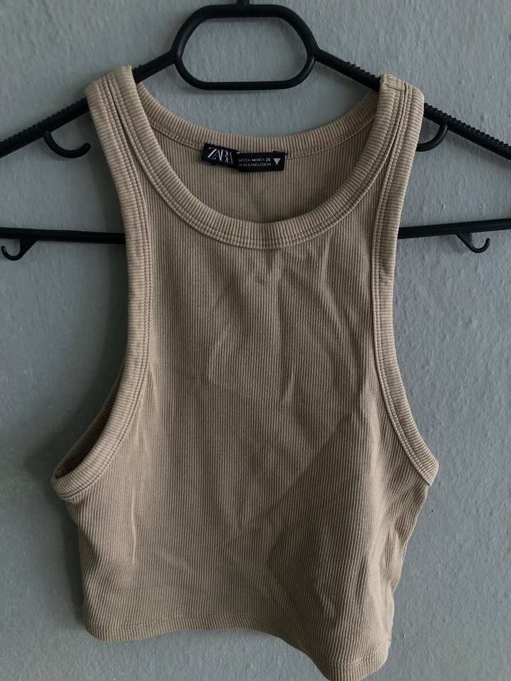 Zara Bej Yüksek Yakalı Kolsuz Kadın Atlet - Görsel 3