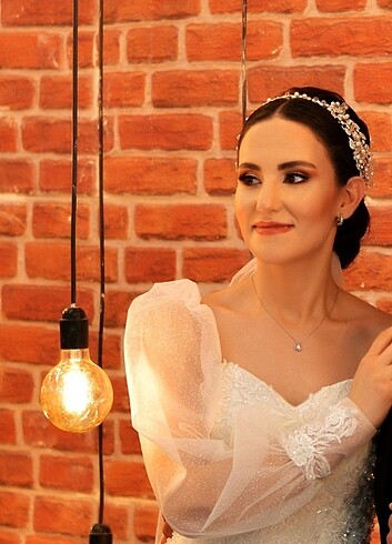 Oleg Cassini gelin tacı