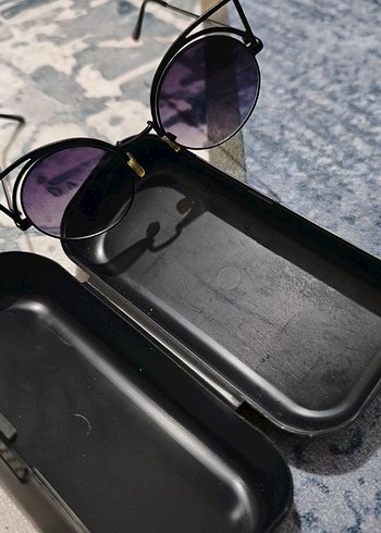 Parlak Siyah Gotik Kadın Güneş Gözlüğü - Görsel 4