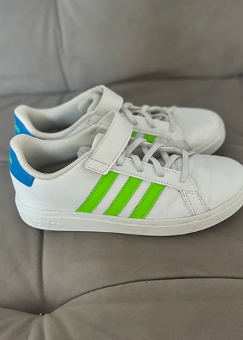 24 Beden Unisex Çocuk Beyaz Yeşil Adidas Spor Ayakkabı