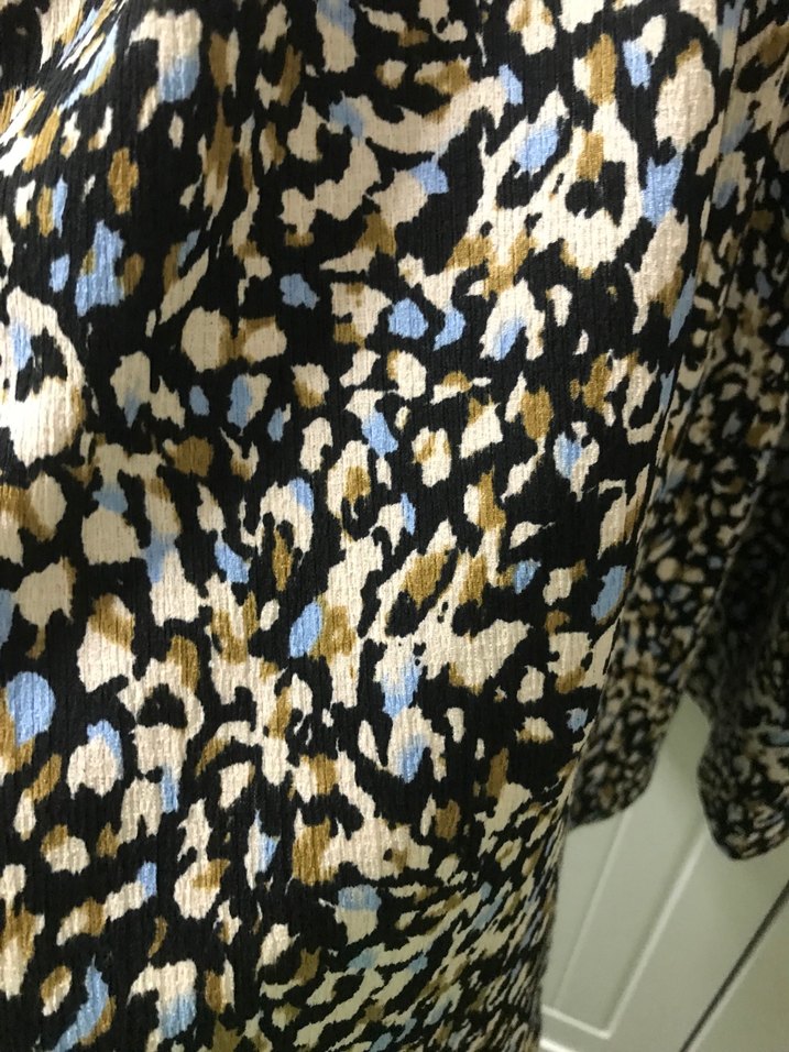 Uzun Kollu Yılan Desenli Midi Elbise - Görsel 3