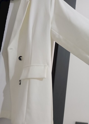 Kadın Siyah-Beyaz Düğmeli Blazer Ceket - Görsel 3