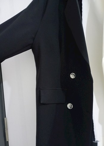 Kadın Siyah-Beyaz Düğmeli Blazer Ceket - Görsel 2