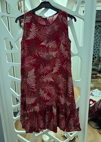 Bordo Yaprak Desenli Kolsuz elbise midi