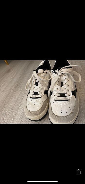 36 Beden beyaz Renk stradivarius sneaker spor ayakkabi
