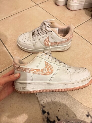 nike air force pembe