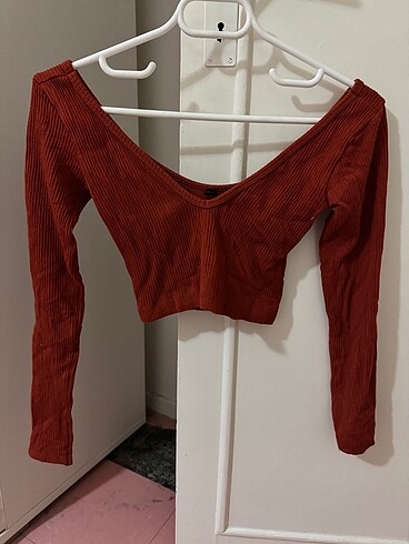 Urban outfitters v yaka crop büstiyer kiremit