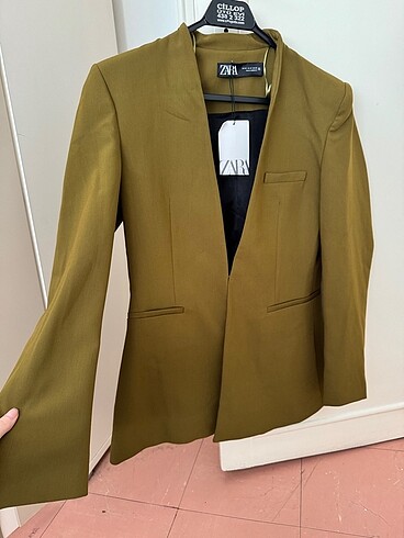 Zara etiketli bele oturan blazer ceket