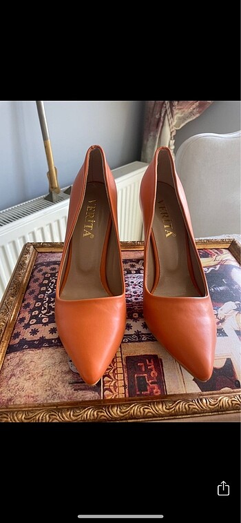 Turuncu stiletto