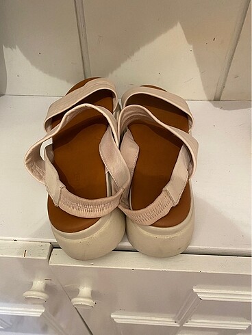 40 Beden Nine west deri sandalet