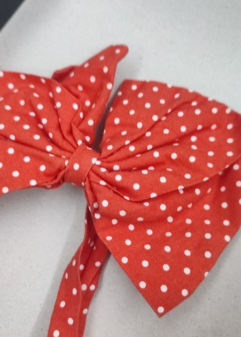 Kırmızı Puantiyeli Fiyonk Saç Bandı - Görsel 2