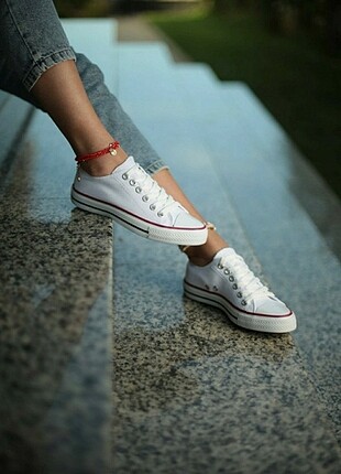 Beyaz Converse Model Ayakkabı 