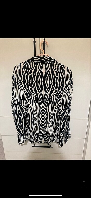 Trendyol & Milla Zebra desenli gömlek