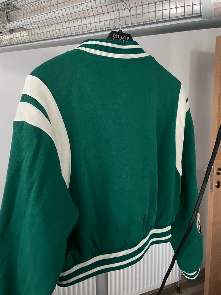 Bershka Spor Bomber Ceket - Görsel 3