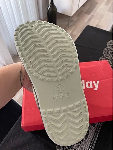 37 Beden Crocs terlik