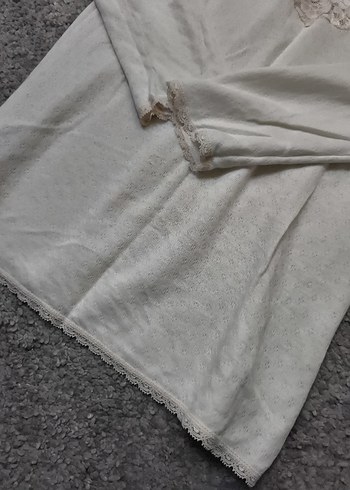 m Beden beyaz Renk Dantel Detaylı V Yaka Gri Keten Bluz
