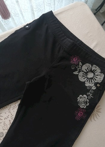 Zara Siyah Baskılı Midi Kadın Kumaş Kapri