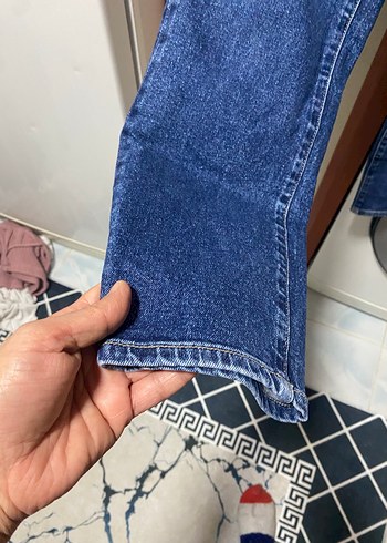Koyu Mavi Düz Kesim Kadın Denim Pantolon - Görsel 3