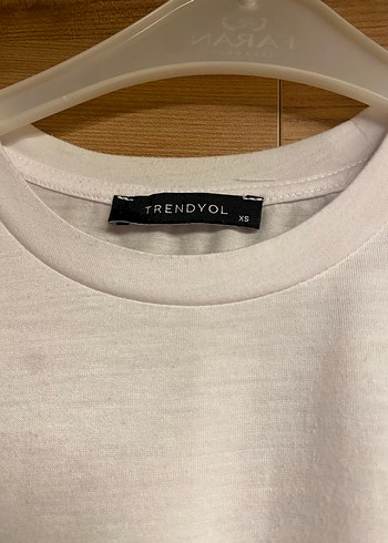 Beyaz Keten Kısa Kollu Salaş Tişört - Görsel 4