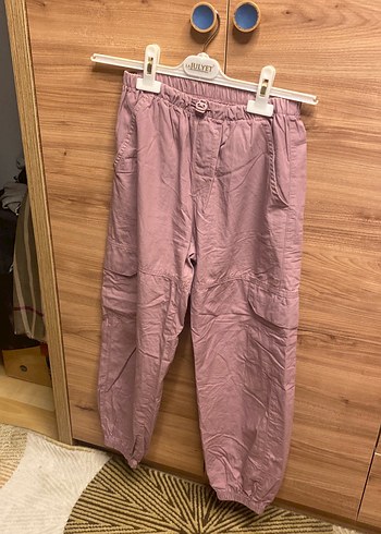 LC Waikiki Gul Kurusu Rahat Ve Sik Pantolon