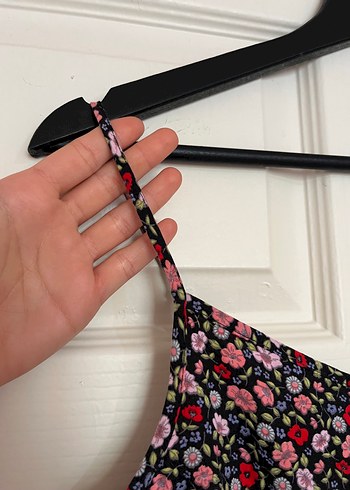 H&M marka çiçek desenli şort tulum - Görsel 5