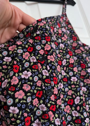 H&M marka çiçek desenli şort tulum - Görsel 8