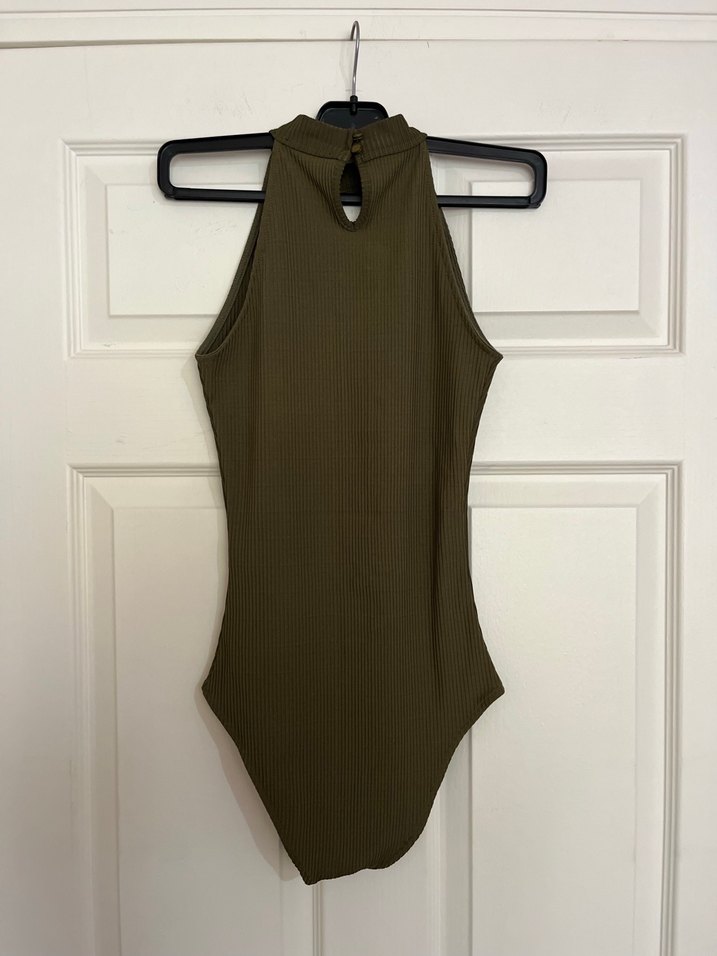 Dik yaka örme kolsuz çıtçıtlı body - Görsel 3