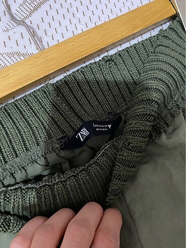 Zara kırkyama tasarımlı haki renk pantolon - Görsel 8