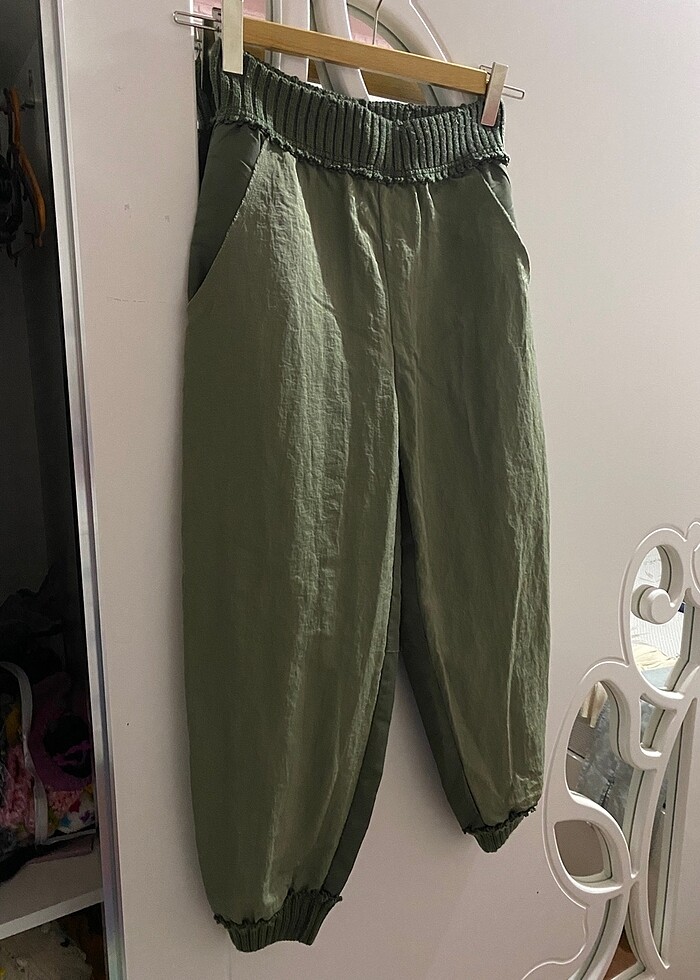 Zara kırkyama tasarımlı haki renk pantolon - Görsel 5