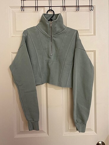 Stradivarius marka crop sweatshirt