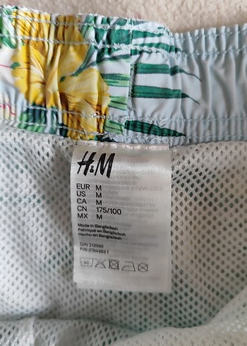 Düğmeli Beyaz Çiçek Desenli Erkek Mayo - Görsel 2