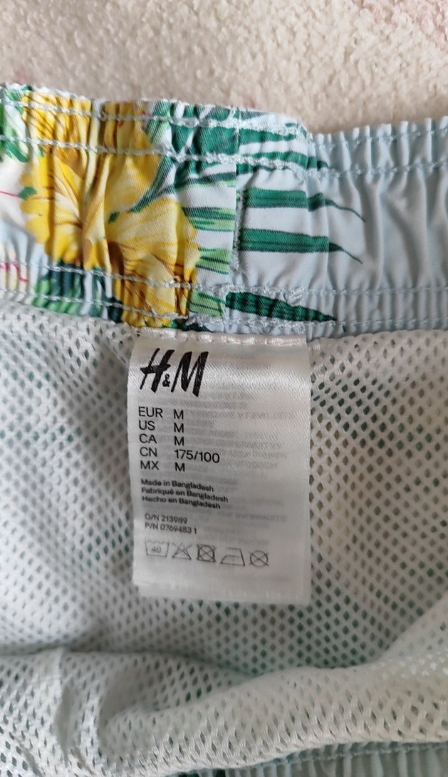 Düğmeli Beyaz Çiçek Desenli Erkek Mayo - Görsel 2