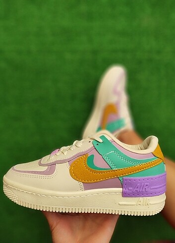 NIKE SHADOW